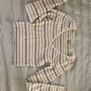 la hearts long sleeve v neck crop top